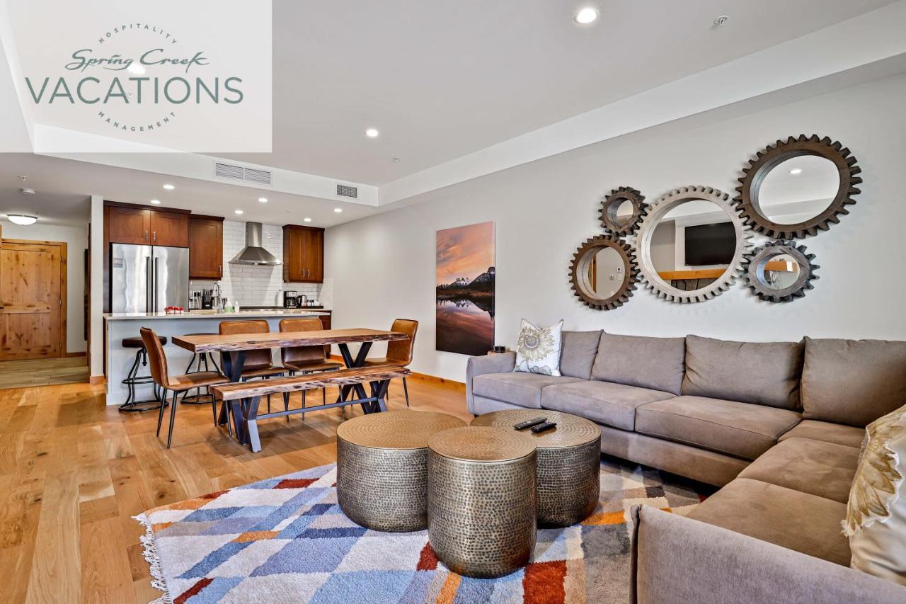 White Spruce Lodge By Spring Creek Vacations 캔모어 객실 사진
